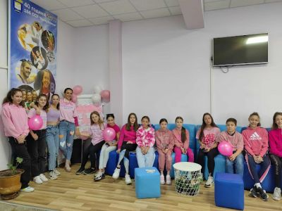 Ден на розовата фланелка - "Неслучайна среща" в розово  6